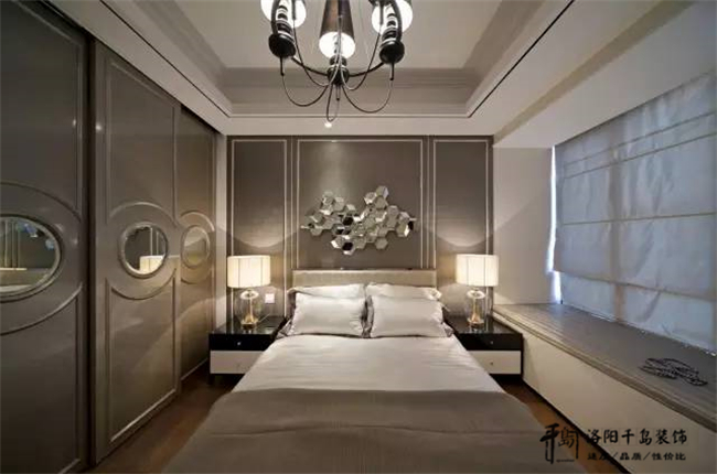 忌陳設(shè)色彩凌亂、搭配不當、萬紫千紅